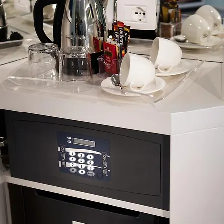 Ark Hotel 4*