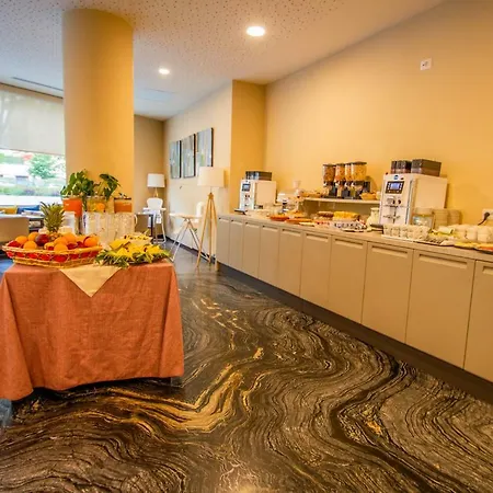 Ark Hotel 4*